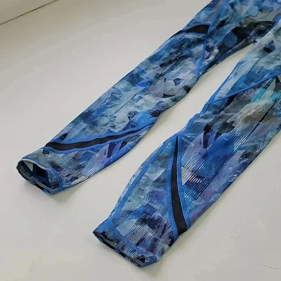 Lululemon On Pace Tight 7/8 *25"Sun Dazed Multi Blue / Super Dark - Picture 8 of 12